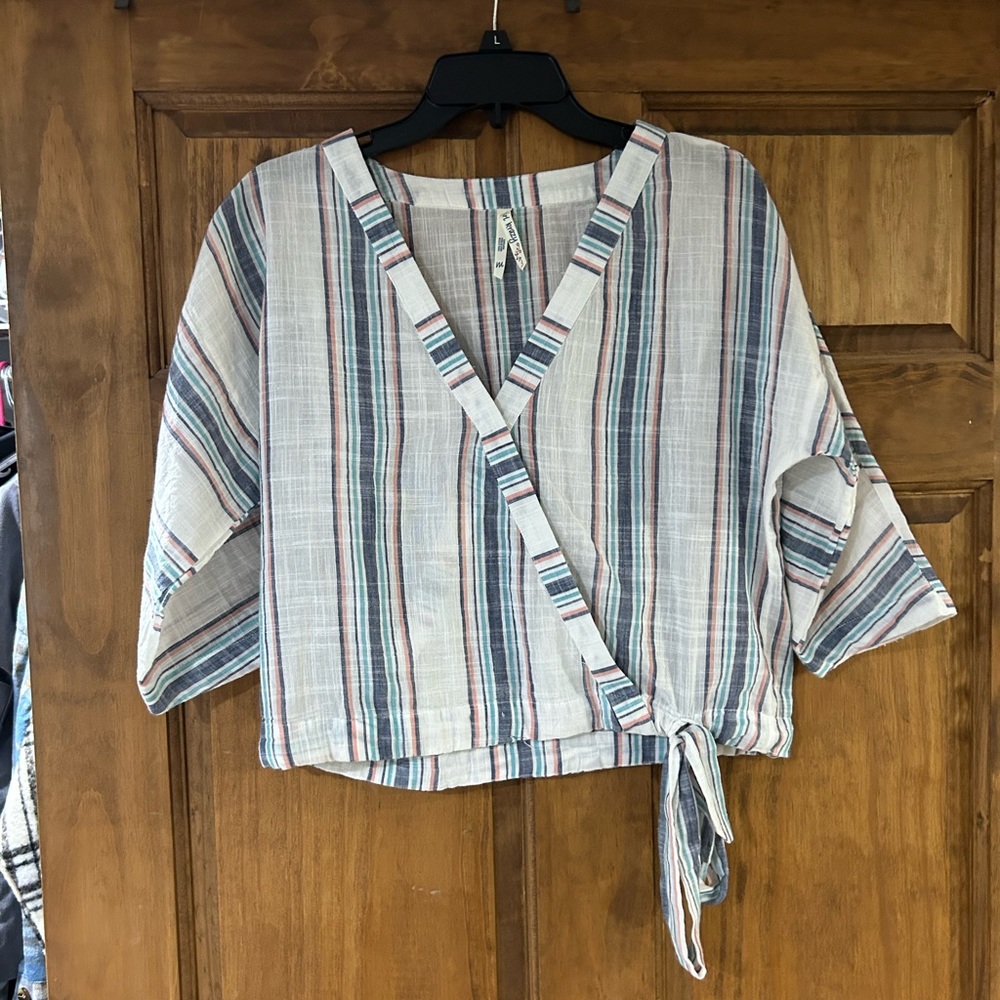 Short sleeve top
